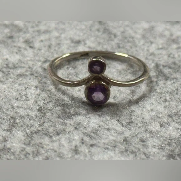 🟠Sterling Silver Ring With 2 Faceted Amethyst - Picture 3 of 4
